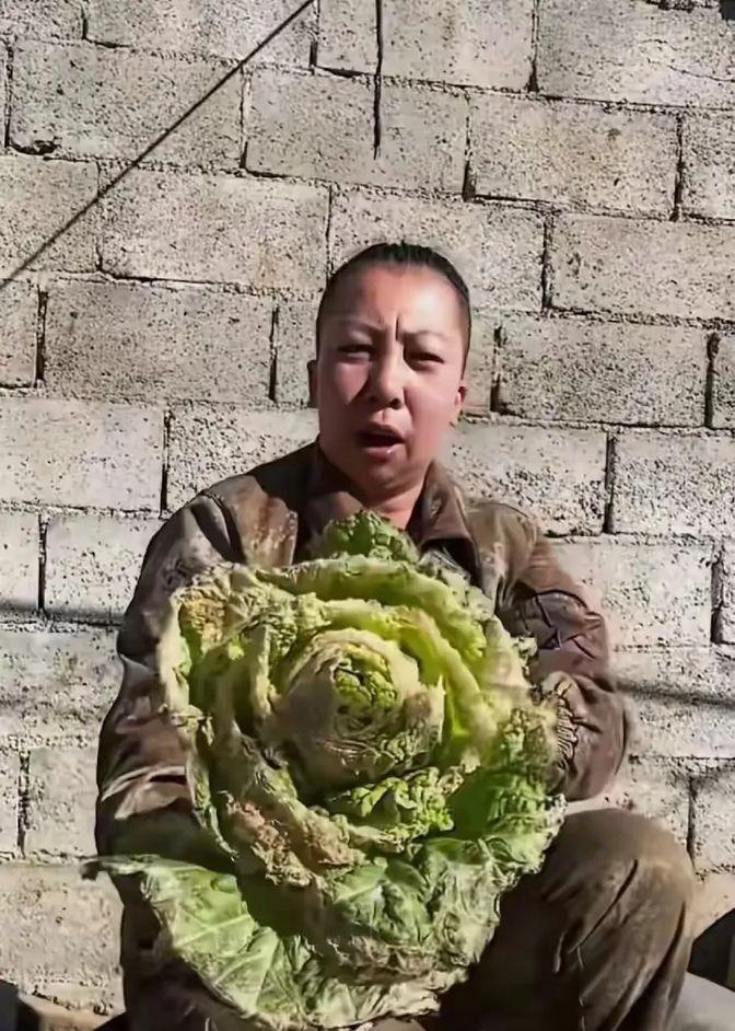 雨姐账号被封，两千多万粉丝泡汤，还背着1200万的贷款，这事儿闹得沸沸扬扬！
