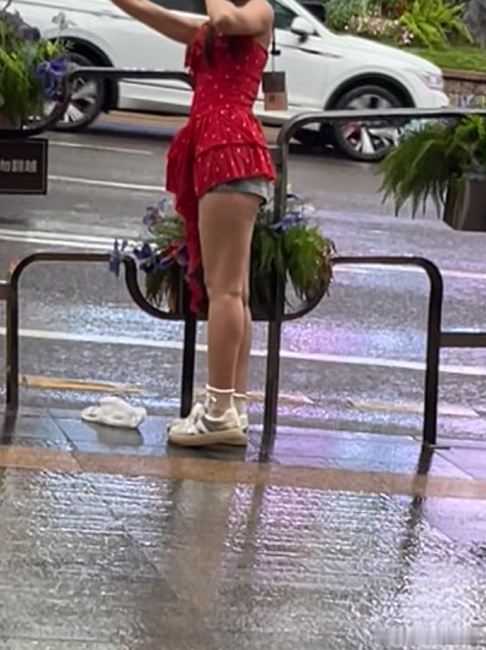 商业风云变幻，又有商家遭遇滑铁卢[允悲] 市场如战场，竞争残酷，不知哪家此番折戟