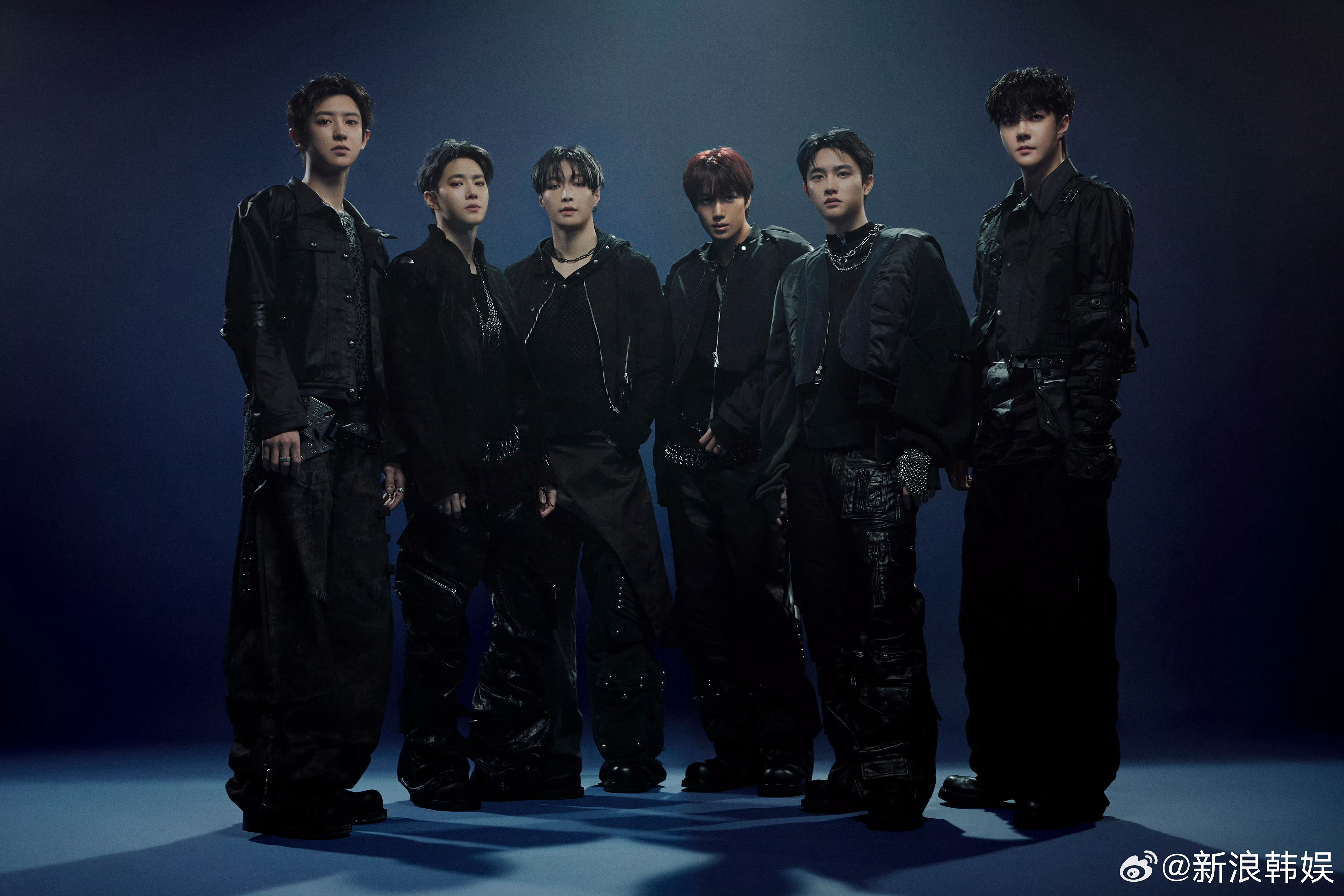 EXO概念照公开EXO 正规八辑《REVERXE》团体预告照再释出，将于1月19