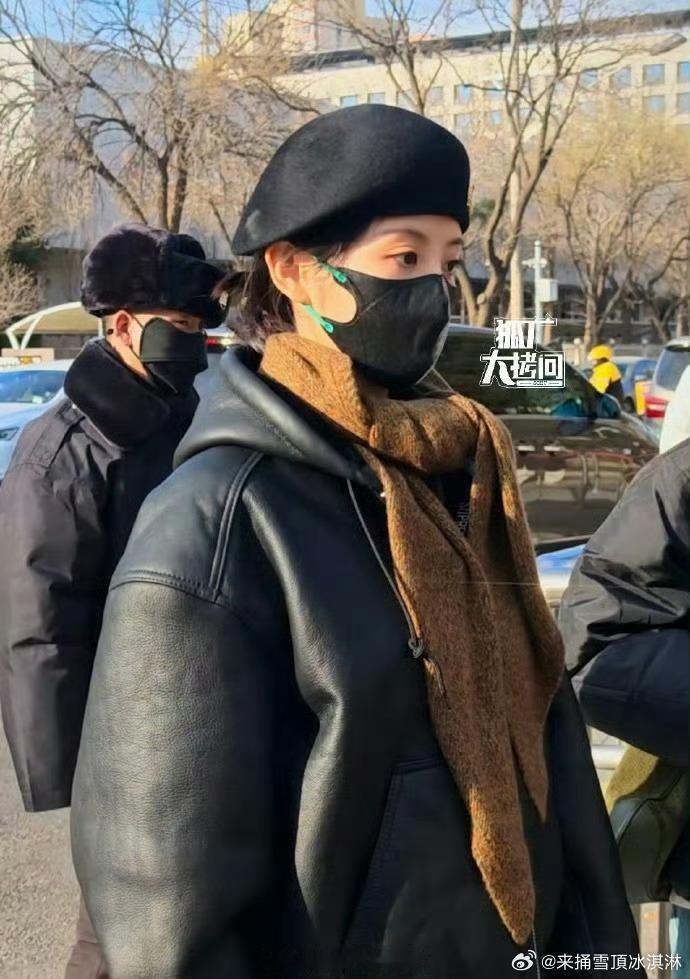 田曦薇现身马年春晚彩排田曦薇马年春晚彩排 嗯嗯 