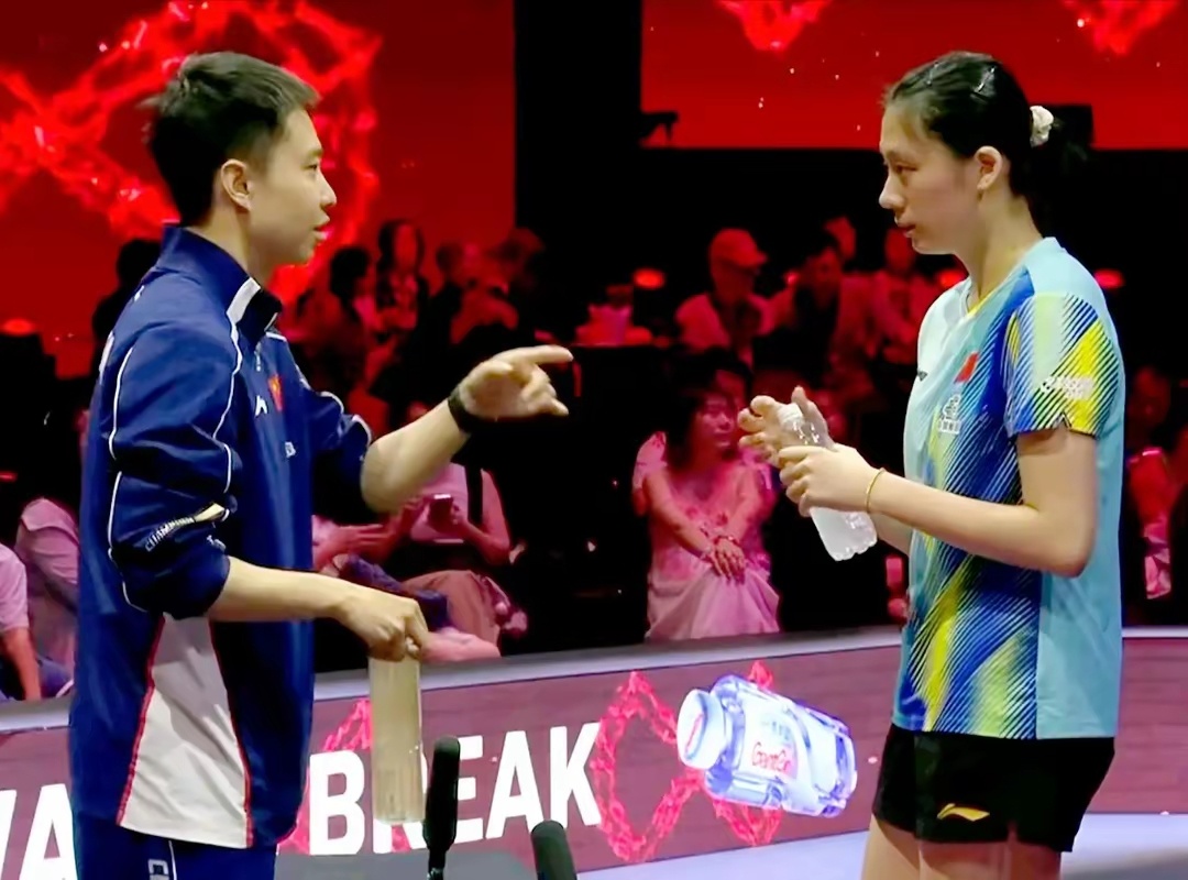 彻底翻身！陈熠 3-0 横扫苦主桥本帆乃香，终结 3 连败，国乒提前锁定 4 强