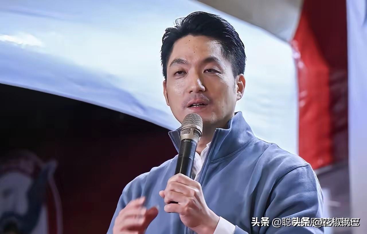 蒋万安喊大陆多买台湾水果，听着挺为果农着想。但陈挥文当场就怼了一句：你想卖货，凭