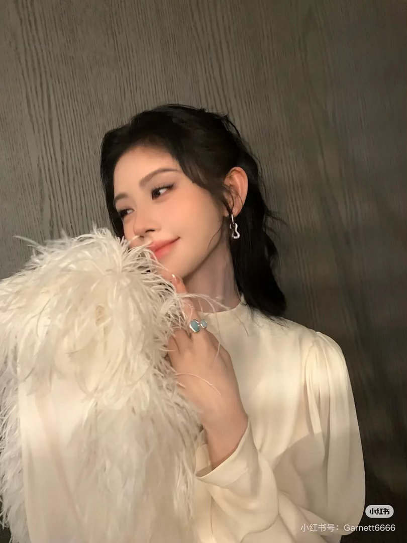 超like十一万的女人 就是会营业 怪不得鞠婧祎吸粉 ​​​