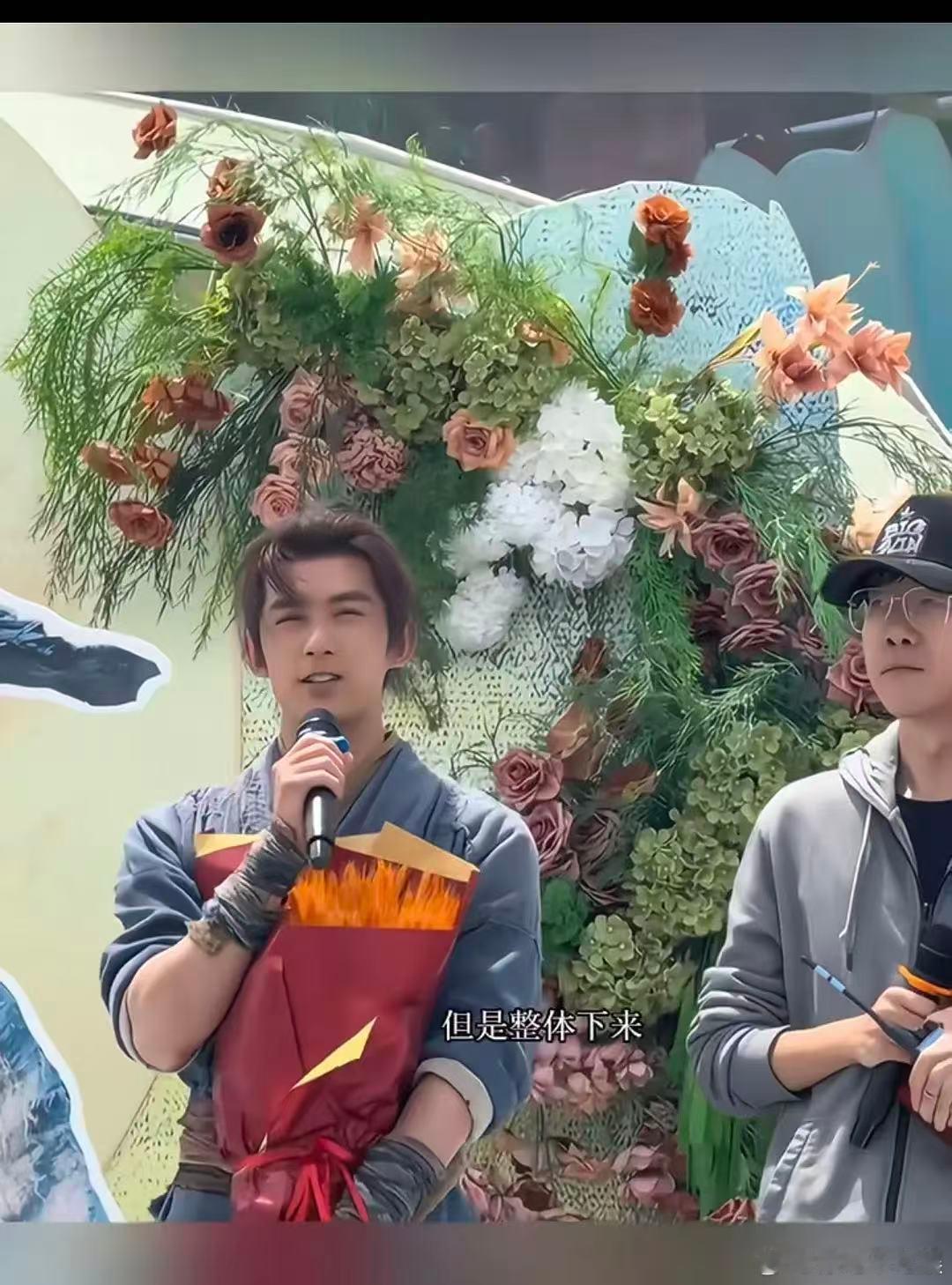 吴磊现在的颜值怎么也开始走下坡路了 