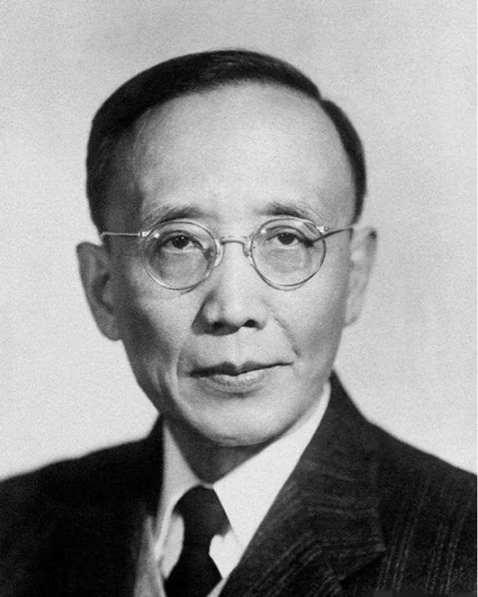 那一年，郭沫若去世8个月后，他的妻子于立群突然自杀身亡，原因竟然是看见了郭沫若的