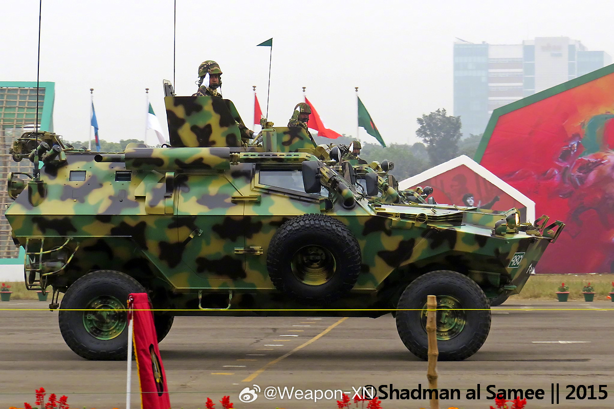 #兵器影像[超话]#孟加拉国陆军 装备的土耳其Otokar“眼镜蛇”装甲车的伪装