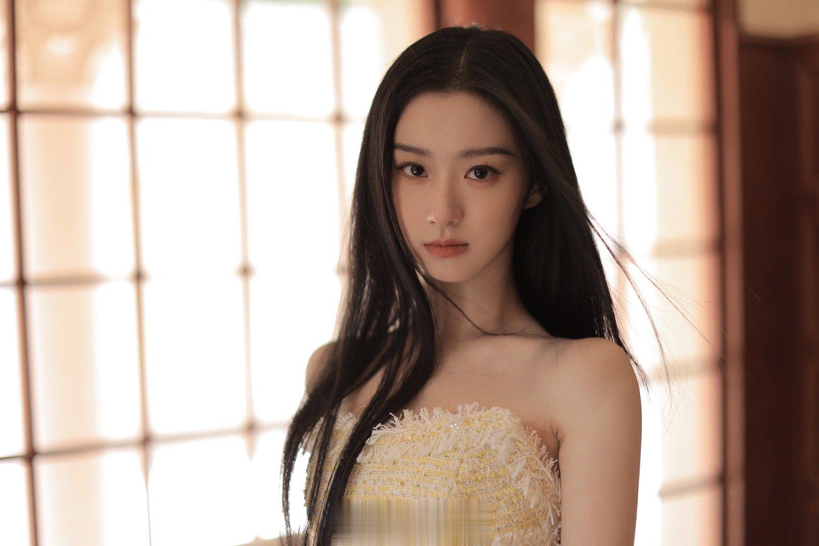 你出现时 心动就有了意义出镜：摄影：💗祝大家情人节快乐～！#包上恩[超话]##