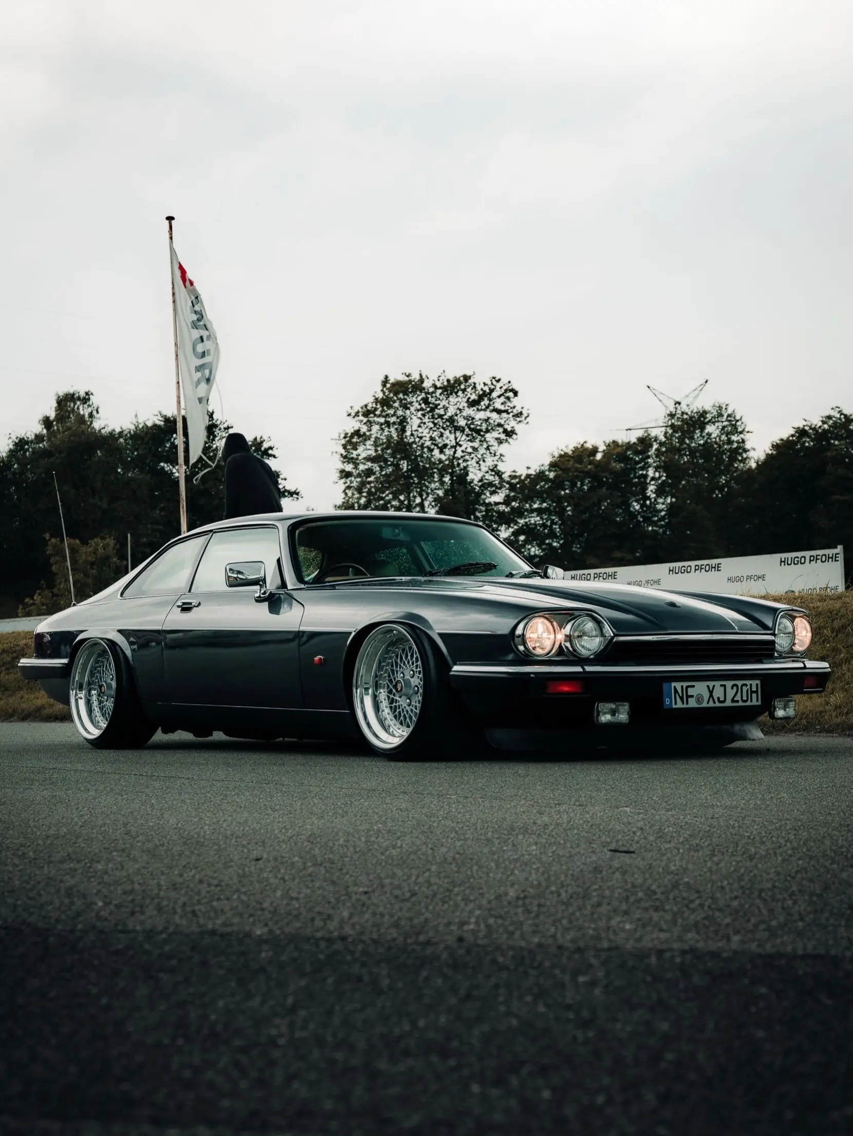 JaguarXJS，捷豹80年代的作品。