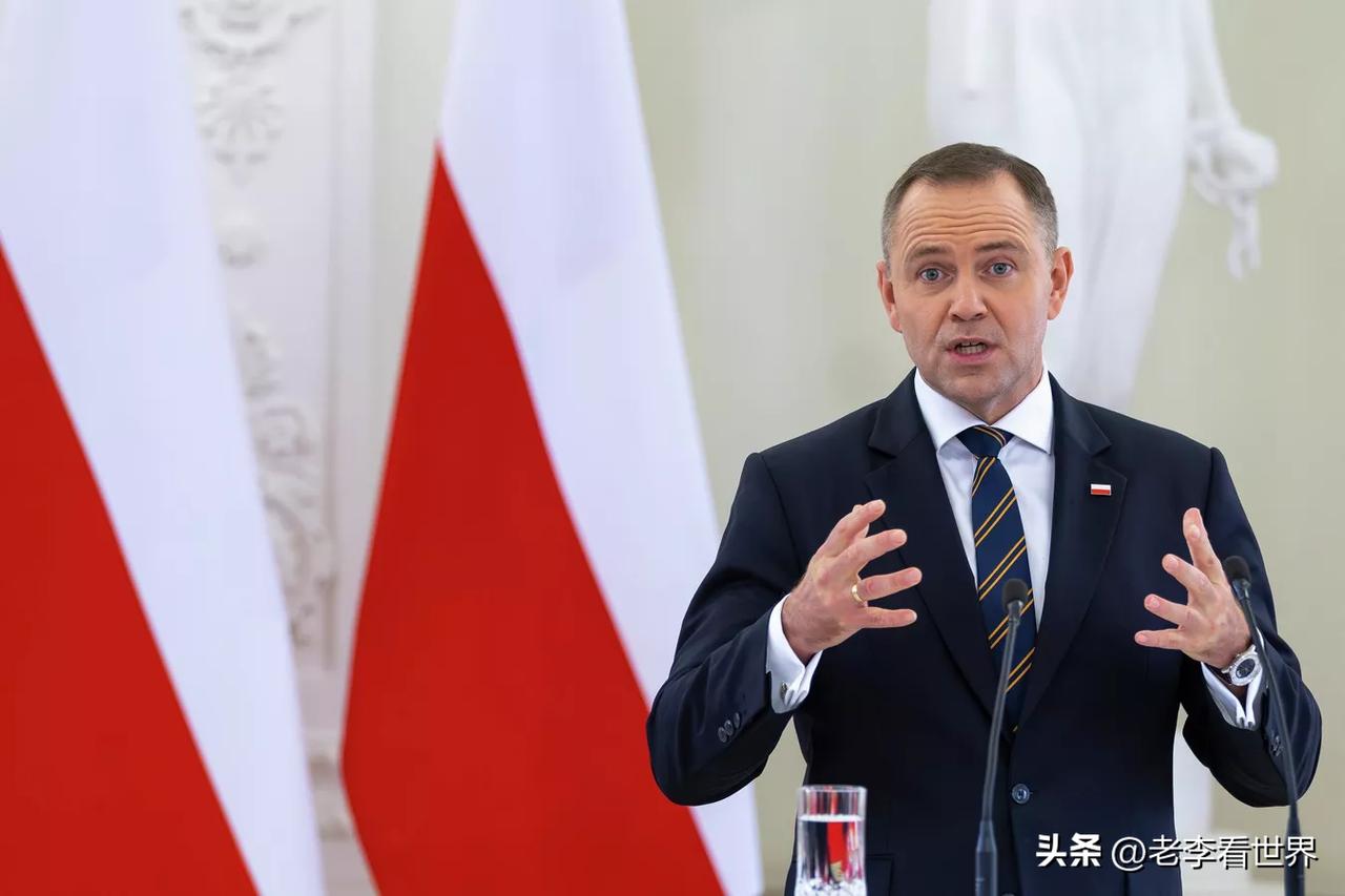 【波兰总理：有传言称波兰总统希望该国加入中东战争】
布鲁塞尔时间2026年3月2