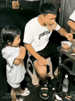 有人说，孩子小，不懂事，这根本就不叫个事儿，非常不赞同这样的说法，如果孩子不是故