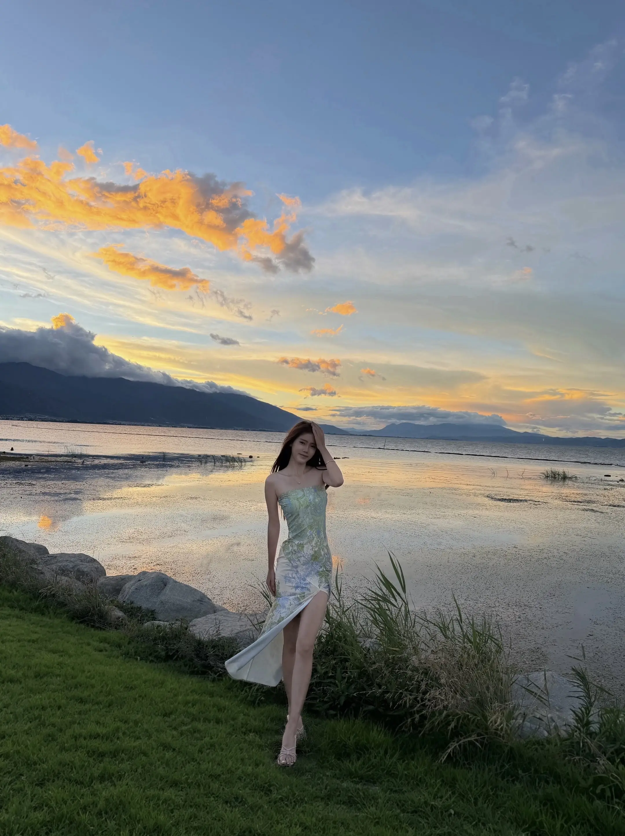 和你分享 洱海边的夕阳。