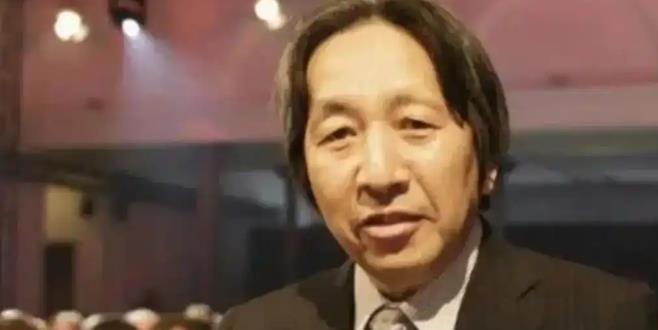 1994年日本人腾弘原发明了二维码，但他认为这东西太简单懒得收取专利费，甚至他在