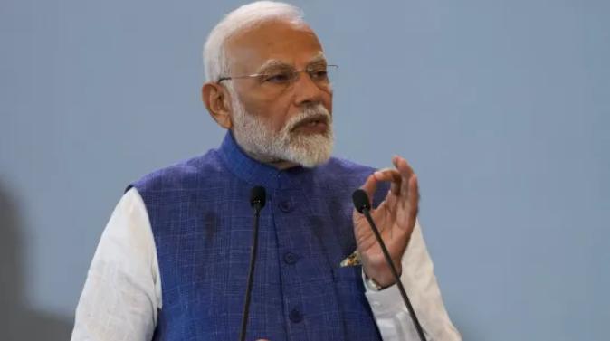 印度亚穆纳河突发惨剧！强风掀翻游船致10死，莫迪紧急发声：太痛心了。

4月10