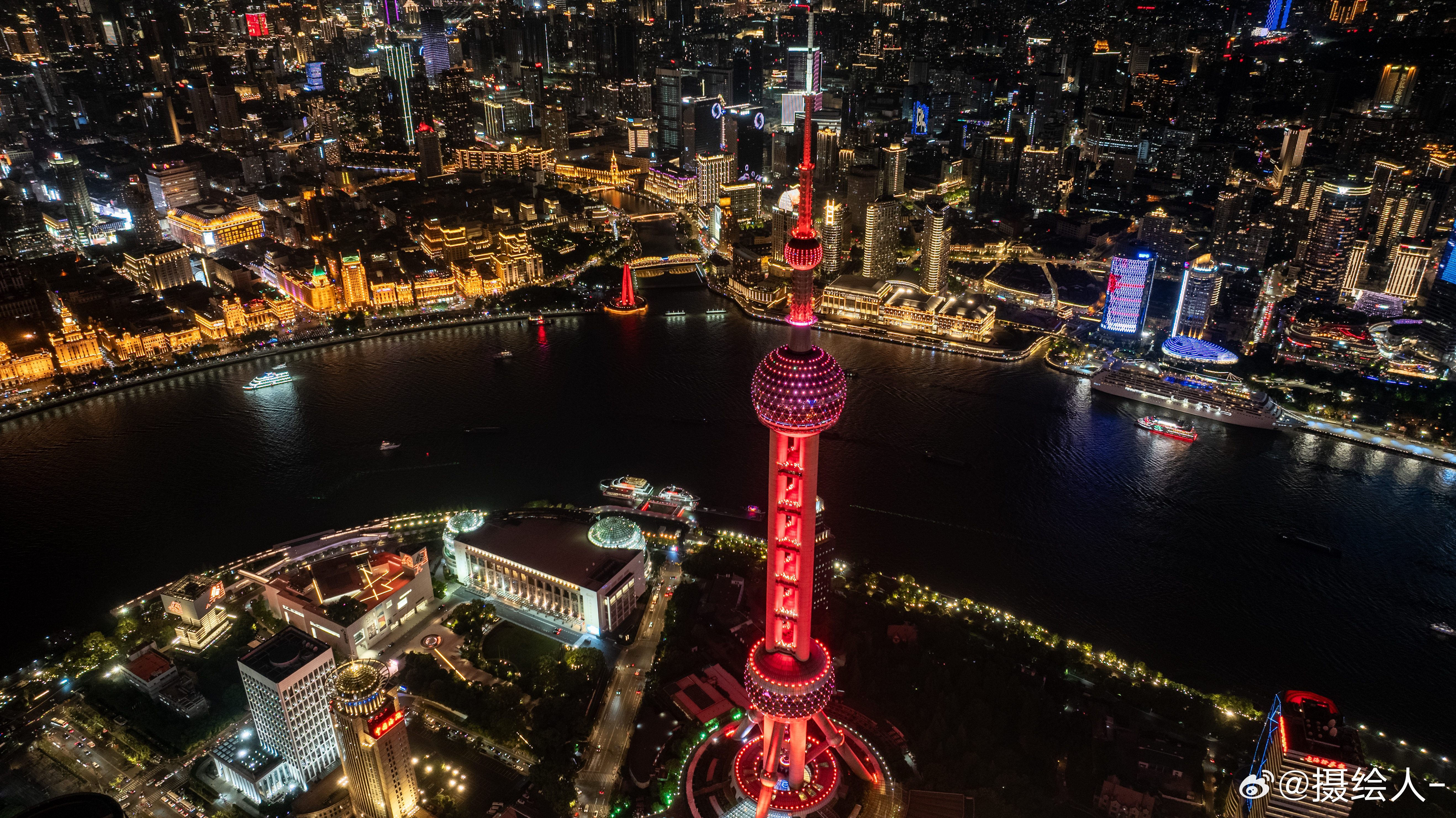 今天睡晚了，晚安哦朋友们