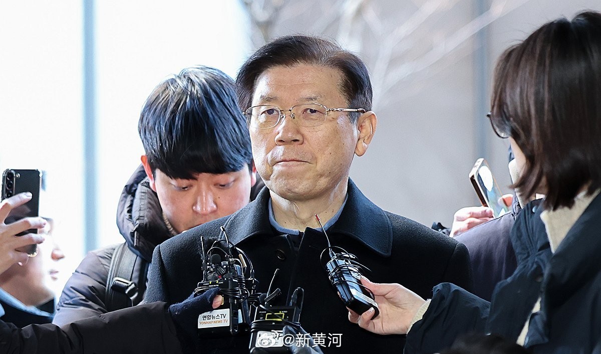 【#韩国总统警卫处处长朴钟俊递交辞呈# 】​​​当地时间1月10日，韩国总统警卫