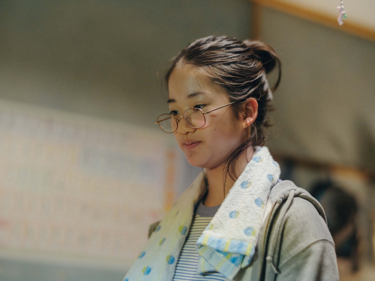 是枝裕和《蓦然回首》释出正式海报，新剧照，以及共演阵容角色剧照。出口夏希、莳田彩
