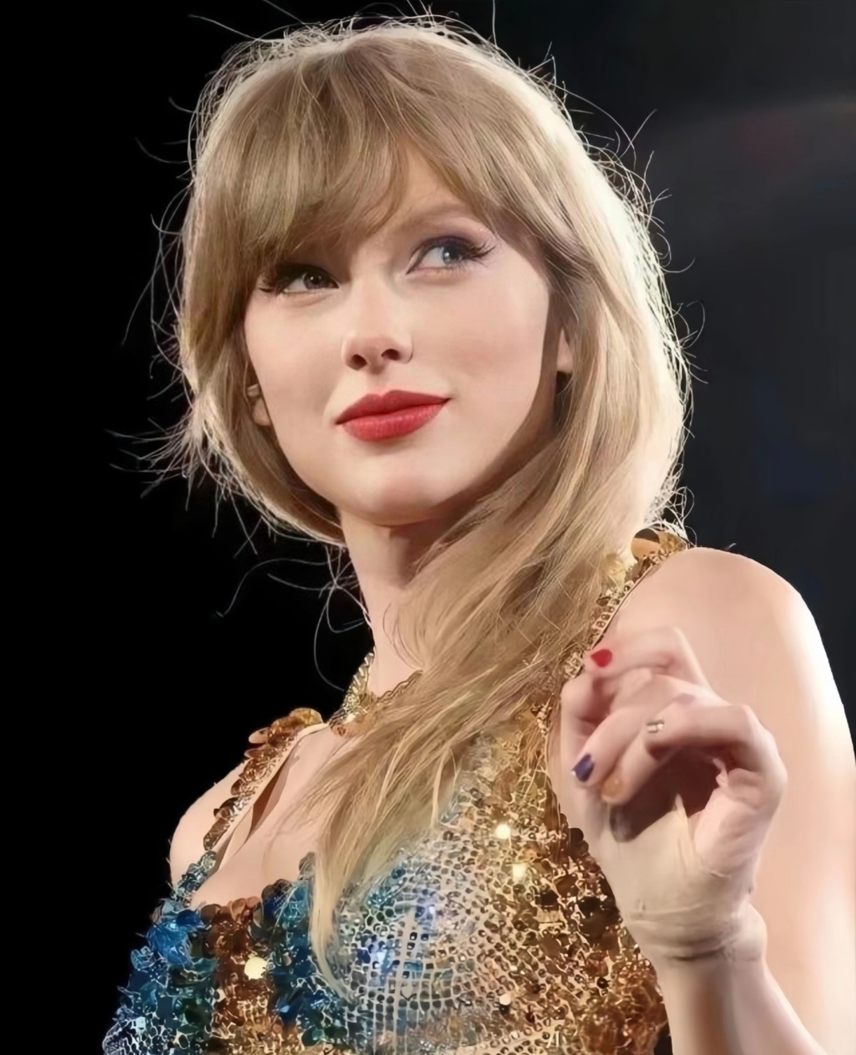 霉霉拒绝出演超级碗中场秀原因 近日，外媒报道霉霉Taylor Swift在洽谈压