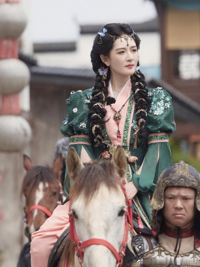 鞠婧祎评论谢娜小太阳鞠婧祎评论谢娜谢娜鞠婧祎四川双珠鞠婧祎和谢娜同框互动甜度爆表