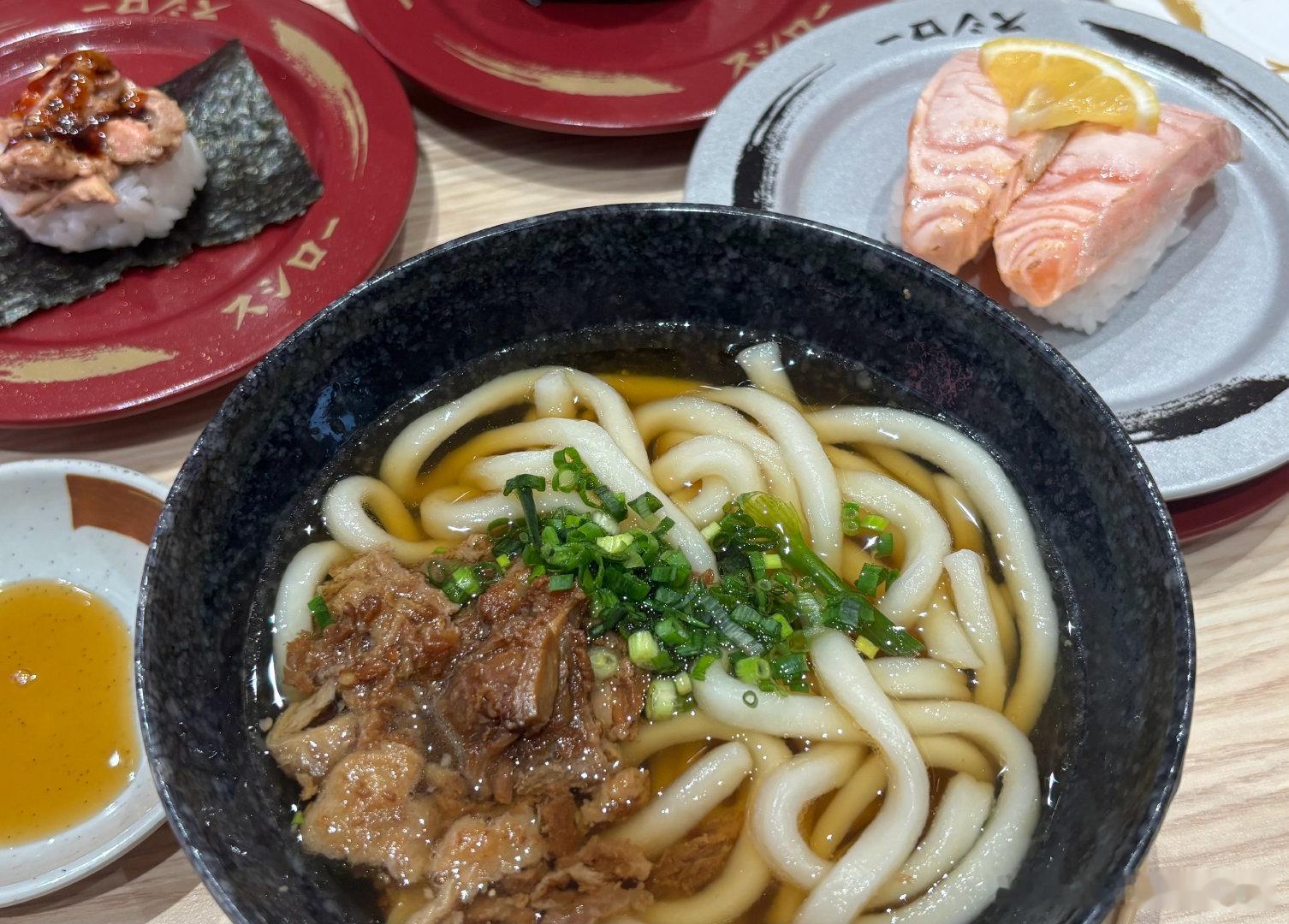 下夜班吃点清淡的…… ​​​