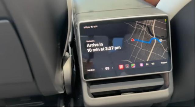 Robotaxi只上路了10辆，马斯克身家微涨1000亿