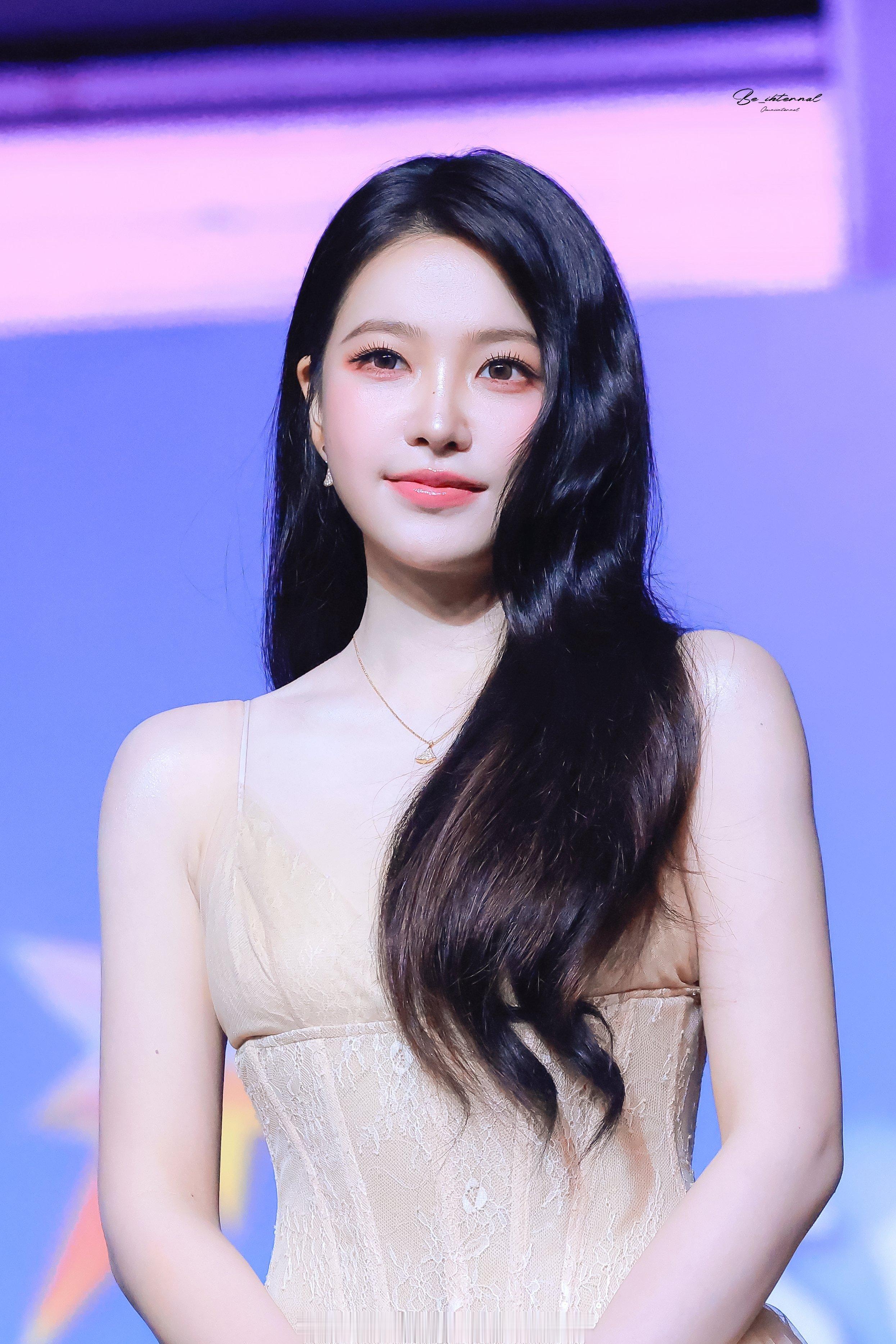 YERI  🌊金艺琳 蔚蓝之春徐安娜 260809 SBS歌谣大战 summe