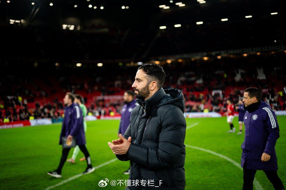 TheAthletic关于曼联4比4伯恩茅斯 的赛后简报2：【阿莫林对阵型做了哪