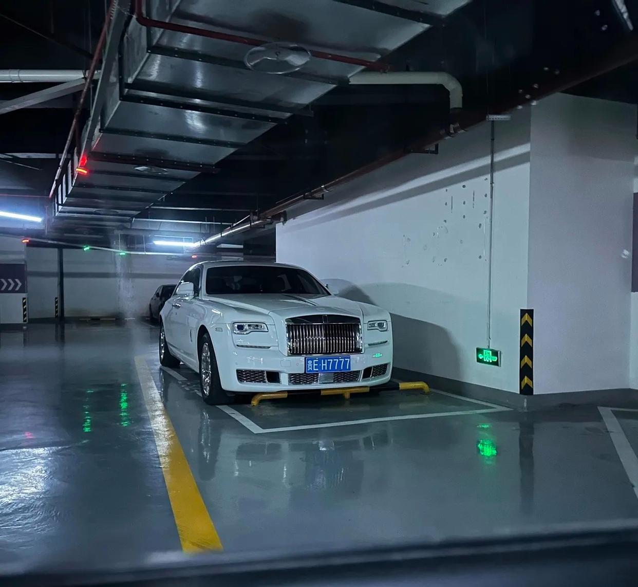 开这种车的人还有烦恼吗 ​​​