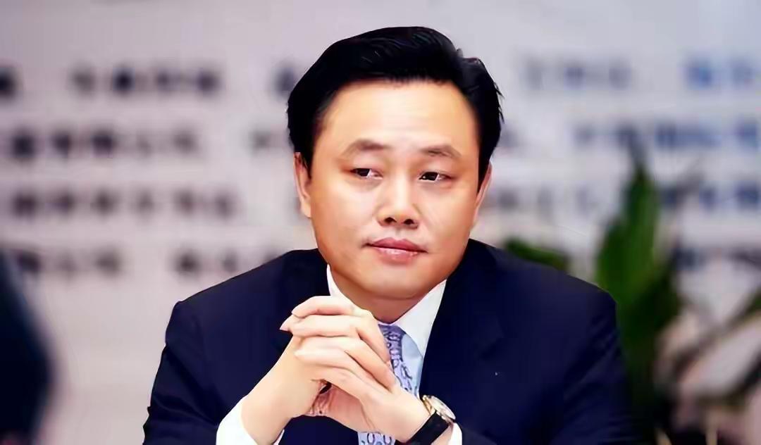 国美电器如今的日子不太好过。在黄光裕2008 - 2020年失去自由期间，旧部仅