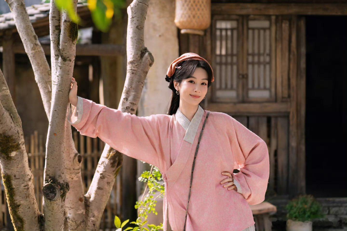 家业yz 杨紫李祯yz杨紫家业"风吹到的地方，遍地都是思念" 𝒯𝒽𝓮 𝓌