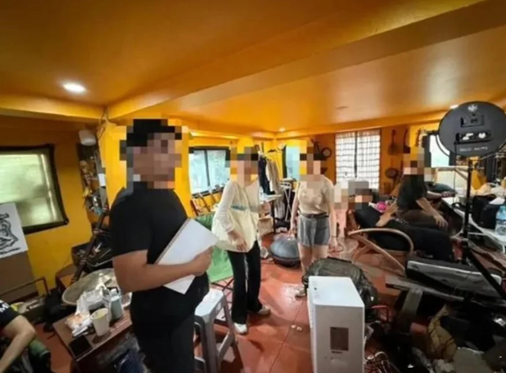 8名中国游客在清迈非法拍摄短剧被泰国警方突袭逮捕海外新鲜事 8名中国公民8日在泰
