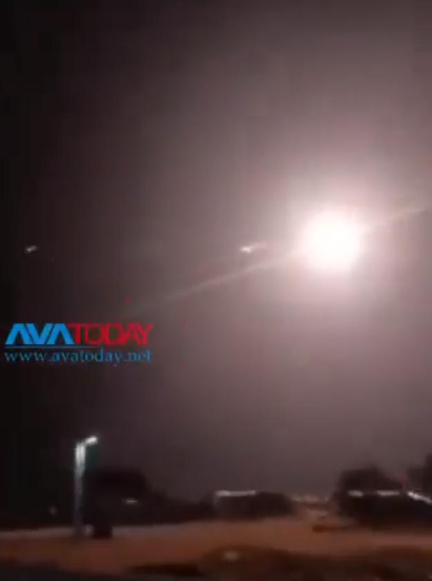 突发：据称，一段视频显示，在坠毁的F-15E战机机组人员藏身地点附近，发生了激烈