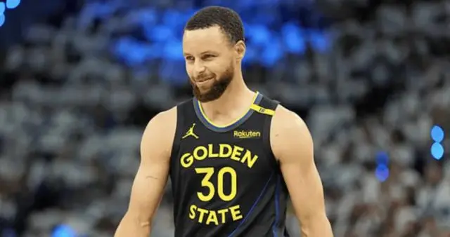 破蛋！库里垫脚以赛亚·乔 生涯首度领到恶意犯规