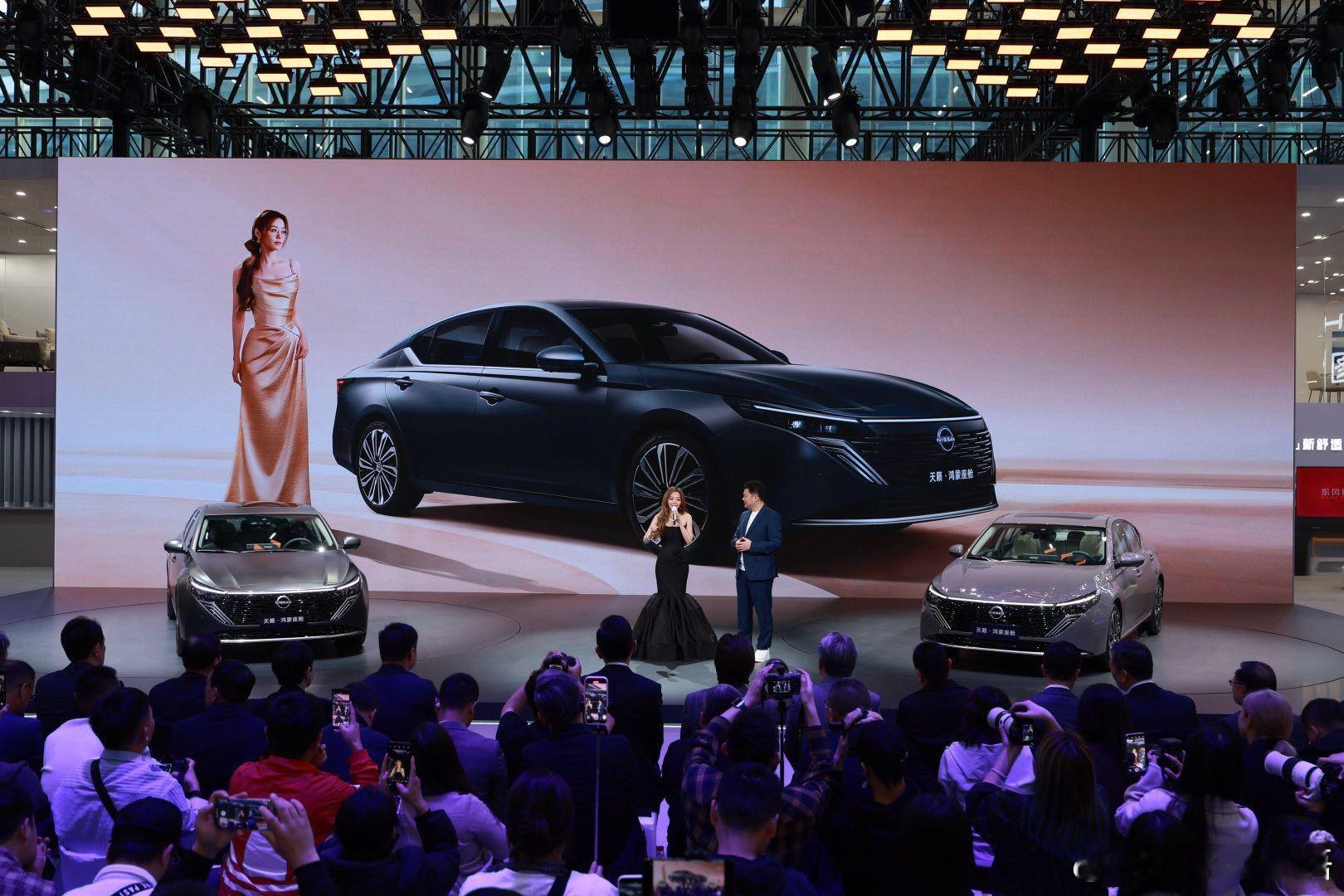 想体验移动音乐厅的极致魅力？11月21日来广州车展日产展台！ 用天籁之音唤醒天籁