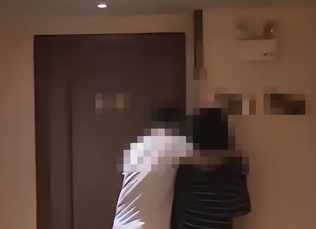 四川男子婚内出轨女邻居私奔生子，原配苦熬十几年维权成功，第三者刚被收监。这事儿最