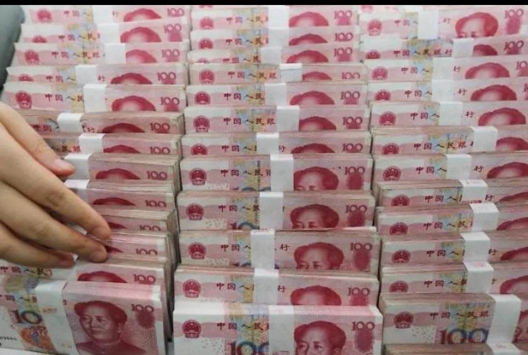 风水大师对我说：要多触摸真的钱。
如今电子支付太久了，大部分人都很久没摸过钱了。