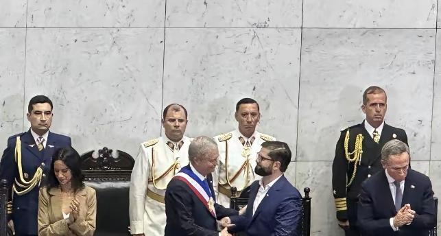 智利变天了。

3 月 11 号，智利正式迎来新总统，这位名叫卡斯特的 60 岁