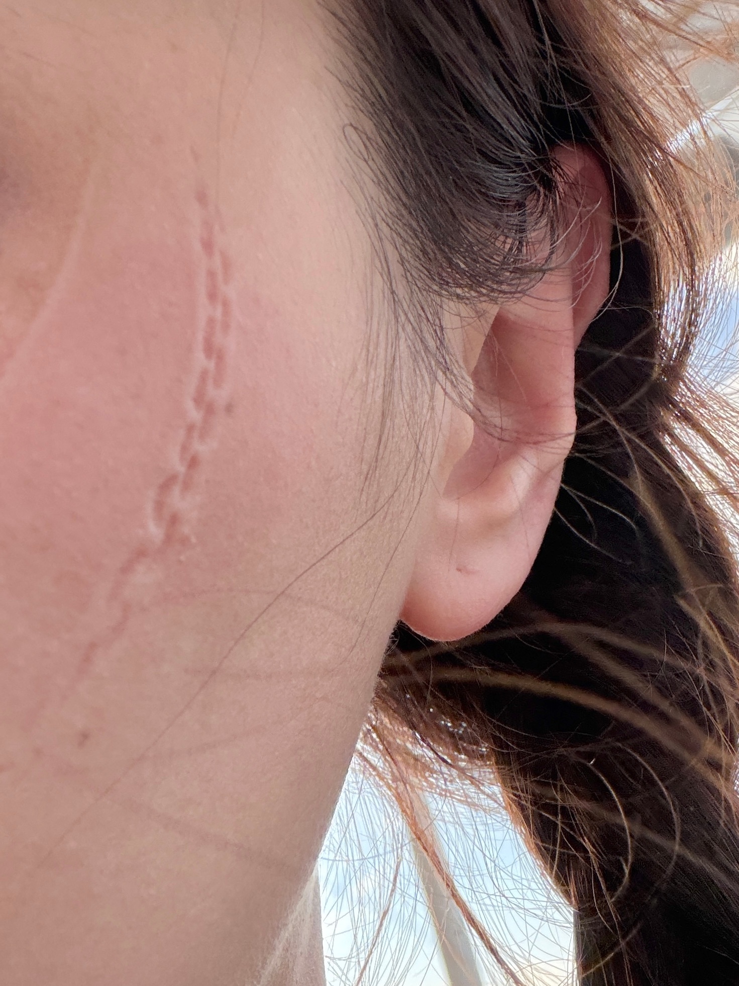 终于到码头了 睡成这个猪样 