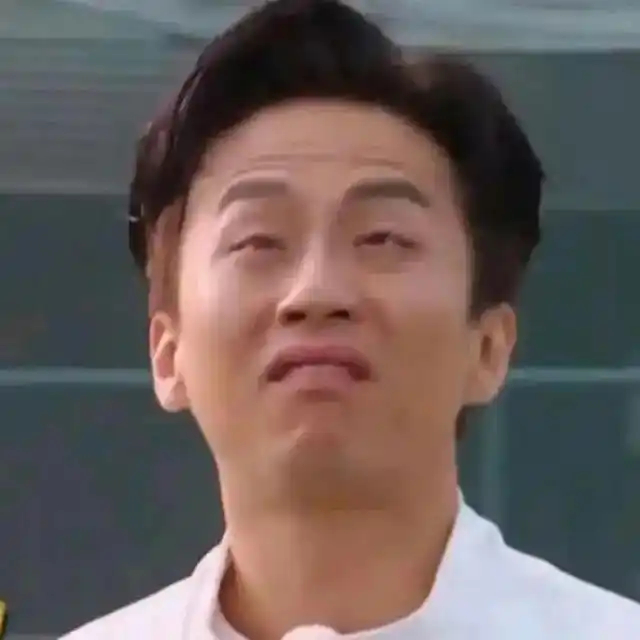 邓超表情像是便秘了邓超随时都具备抽象的自信，欣赏超哥，理解超哥，成为超哥，能不能