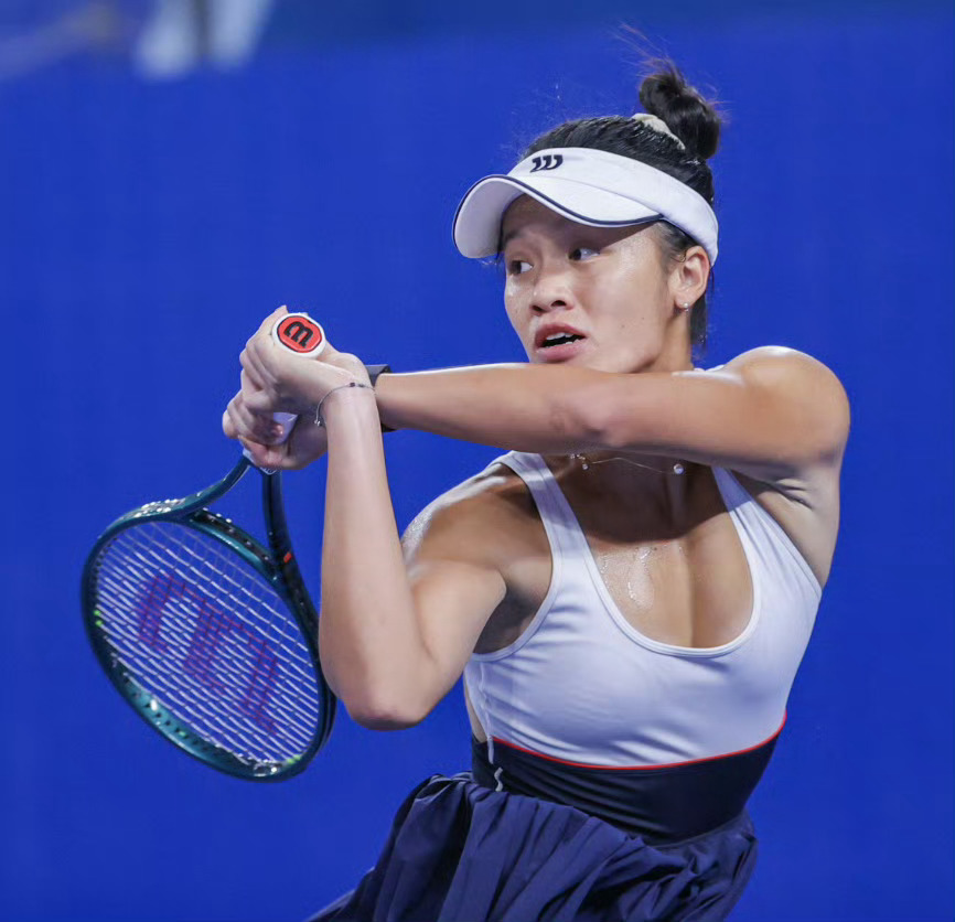美网2025 女单资格赛首轮传来好消息！🇨🇳中国金花韦思佳直落两盘，以6-2