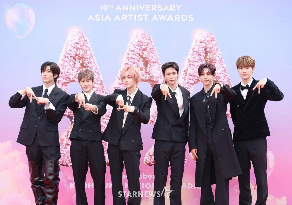 2025AAA颁奖礼RIIZE红毯 万物皆可音乐微博音乐大赏