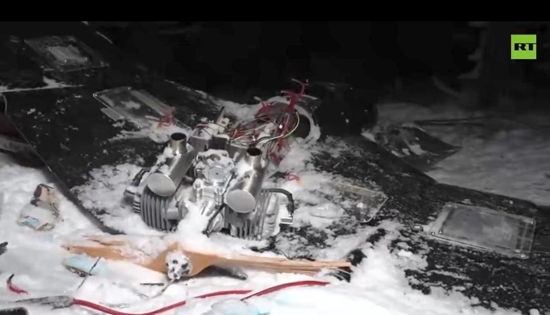 突发新闻——俄罗斯国防部称，俄方情报部门从一架在普京官邸附近被击落的乌克兰无人机