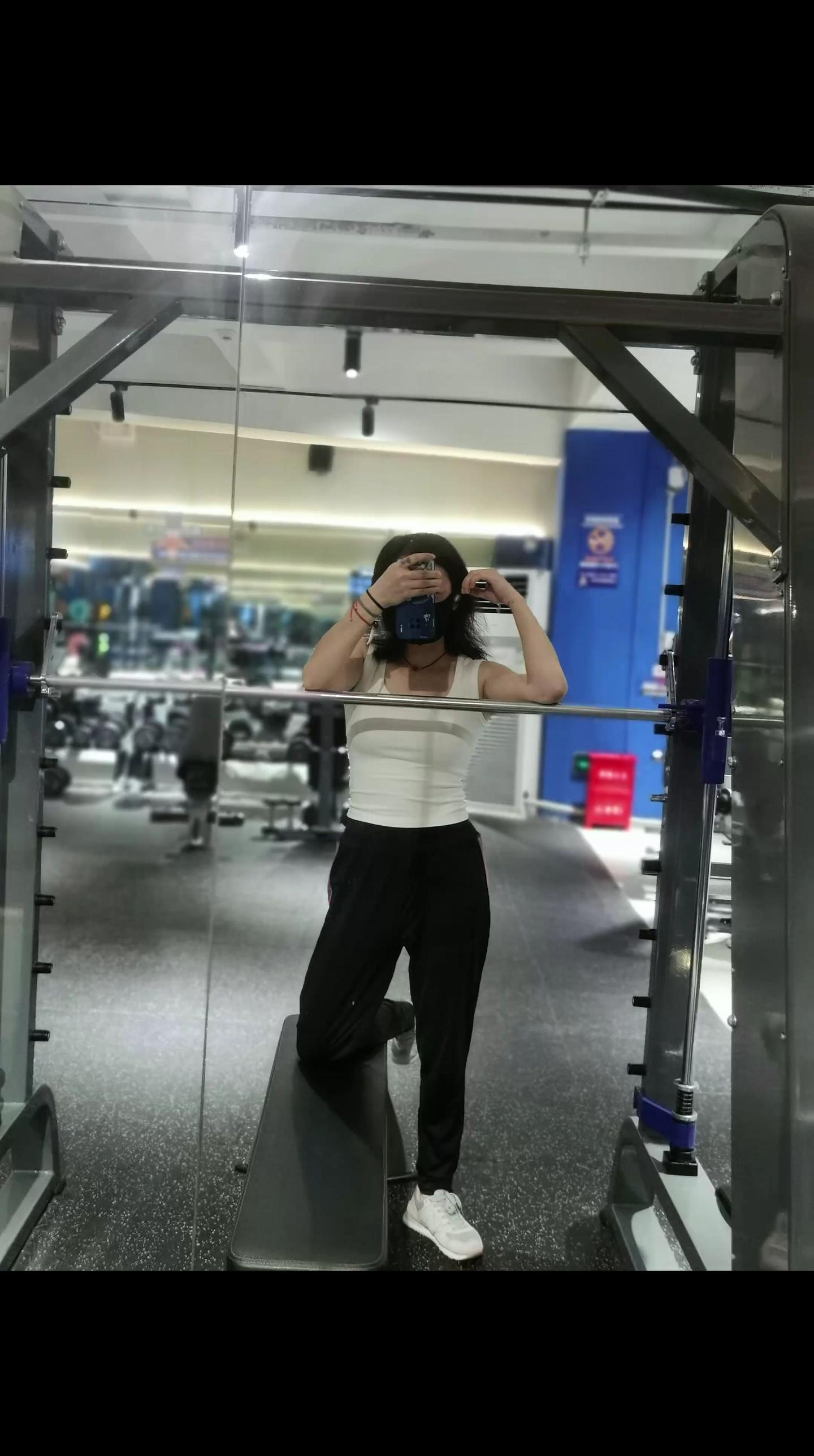 “😪三秒男都呲不住你那臭嘴 噢对了 六味地黄丸治肾虚 不治嘴臭”