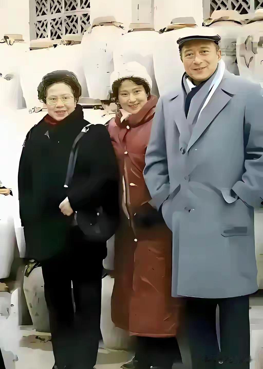 我敢说，能认全三人的，绝对是忠实粉丝。