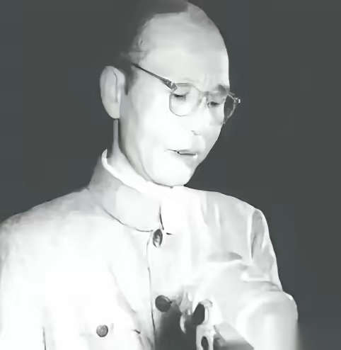 1959年庐山会议，湖南省委第一书记周小舟，因如实调研、敢讲真话、支持纠偏，被错