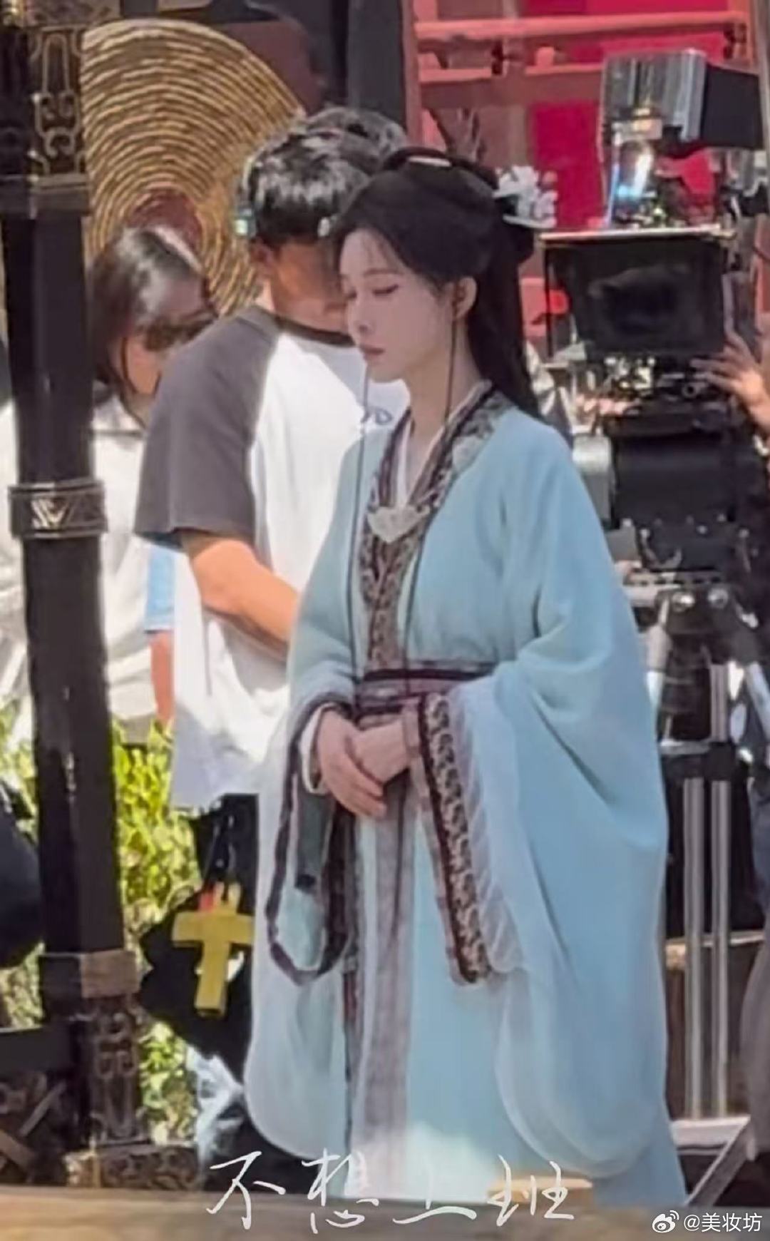 孟子义片场站着睡着了孟子义片场站着睡着了！孟子义演我上早班