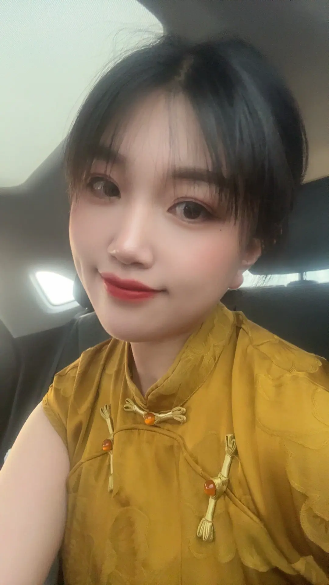 知人不必言尽 允许真情和假意并存