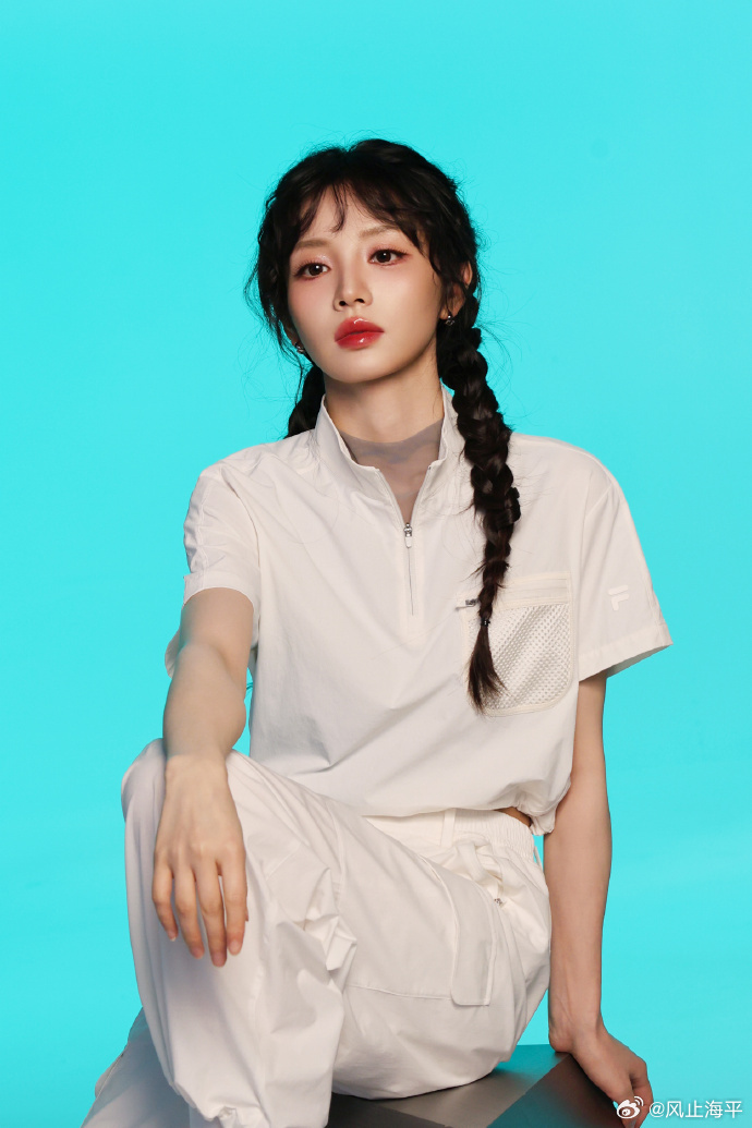 田曦薇和双麻花辫的适配度  田曦薇和双麻花辫的适配度也太绝了吧！完全盐系vv来的
