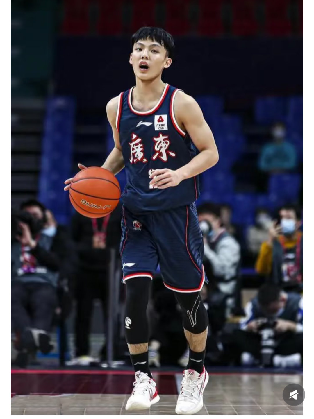 徐杰被曝出轨是打篮球的那个徐杰吗？广东的那个小个子？ ​​​