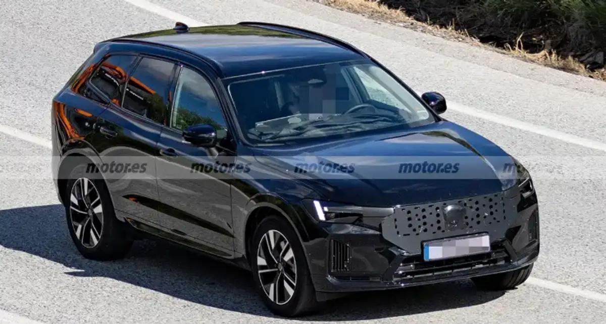 2027款沃尔沃XC60谍照被外媒抓拍，预计明年上半年和大家见面，整车裹得严严实