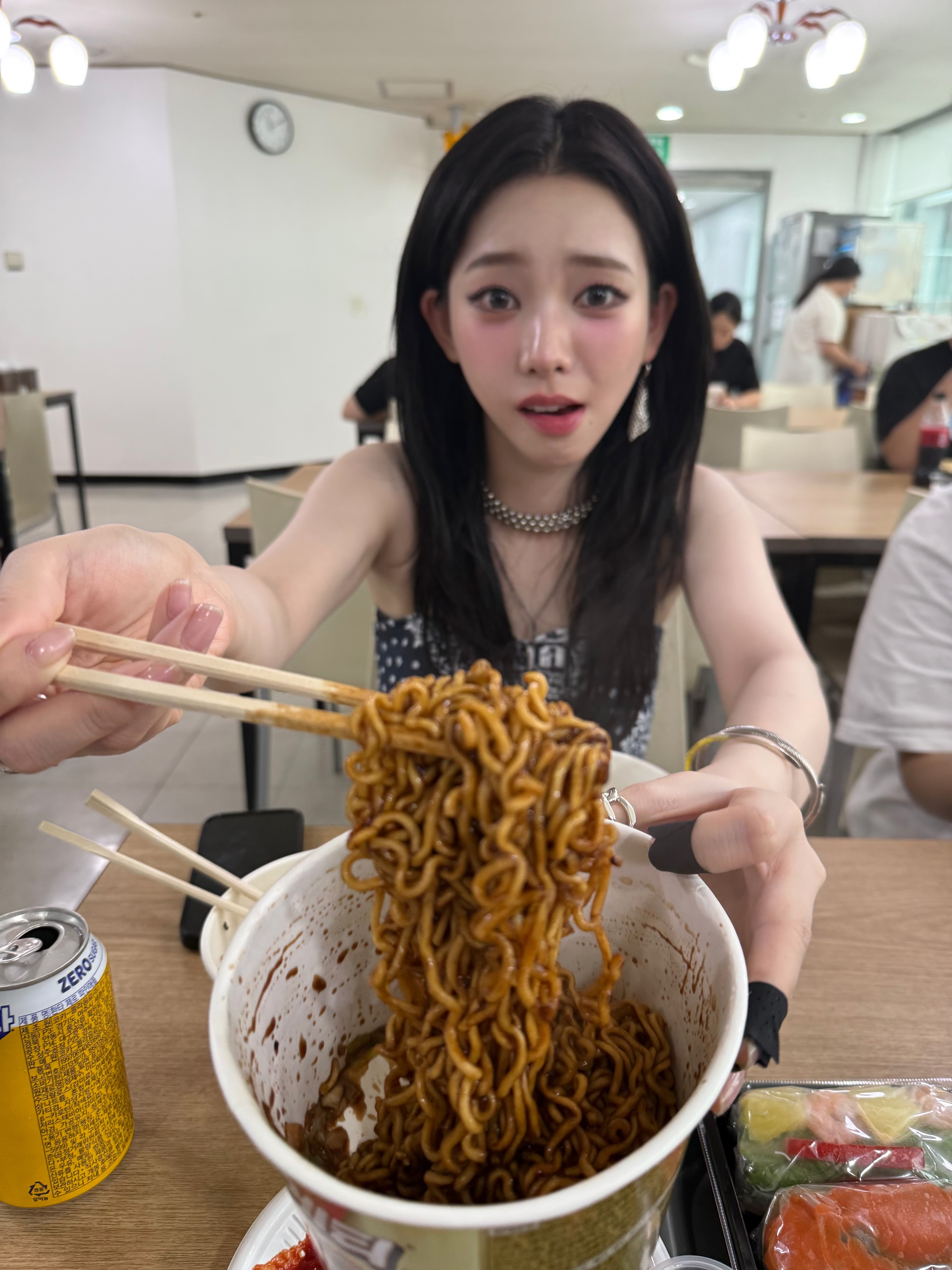 投稿 柳智敏kpop唯一喂饭系爱豆 ​​​